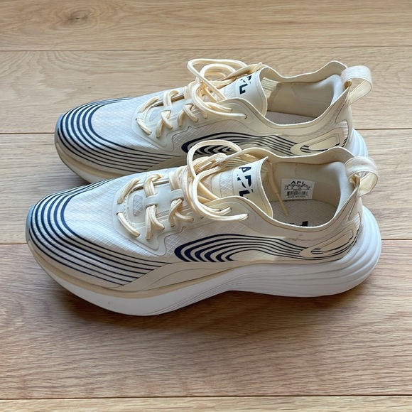 APL Streamline - Picture 2 of 4